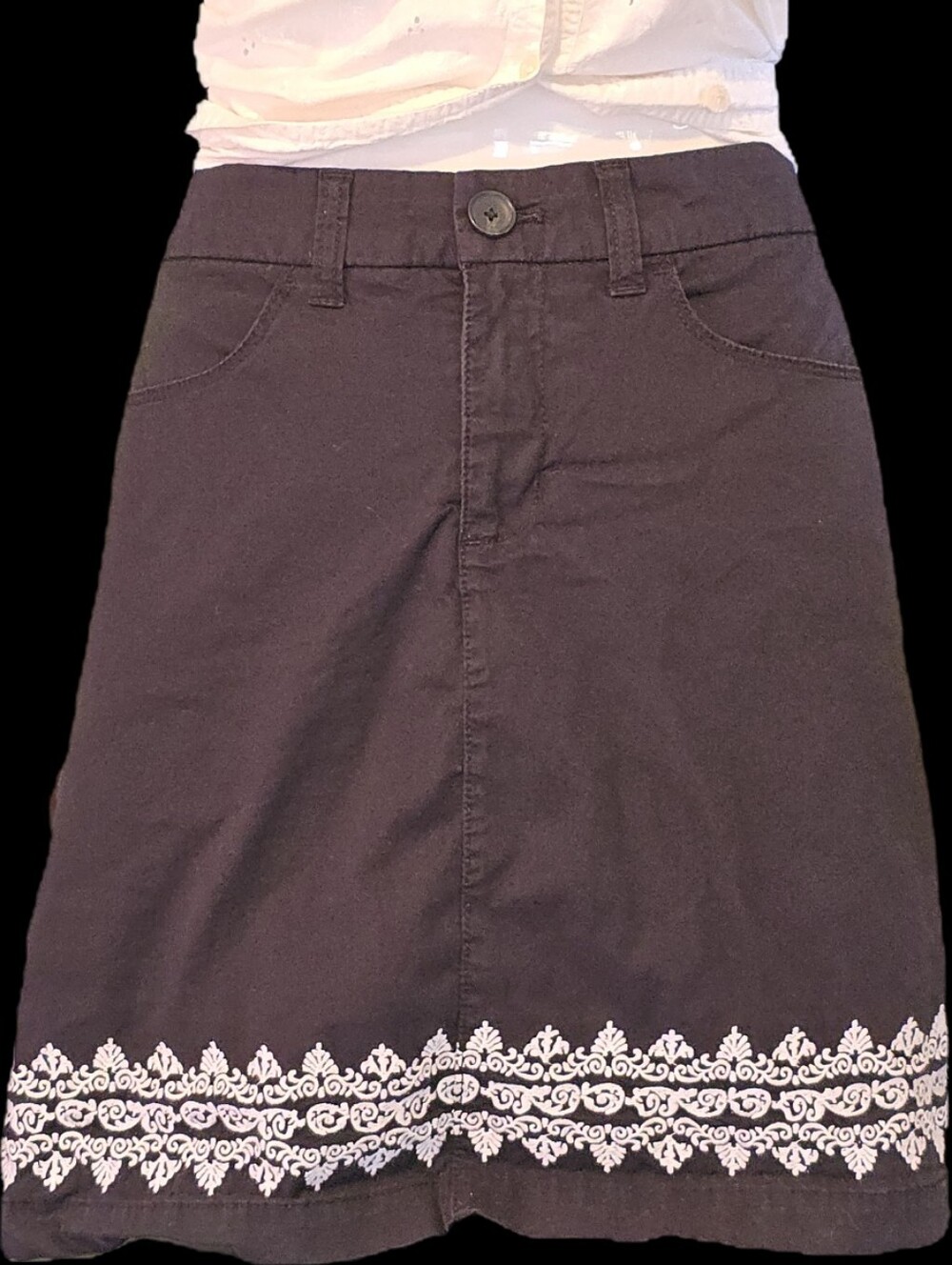 Croft & Barrow Black Embroidered Skort | Size 6